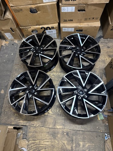 Skoda vega style alloy - 19'',